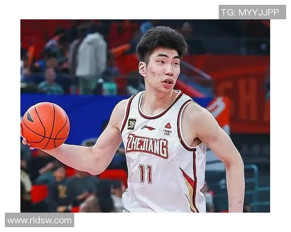 余嘉豪的成长之路与篮球梦想：从少年到职业球员的奋斗历程