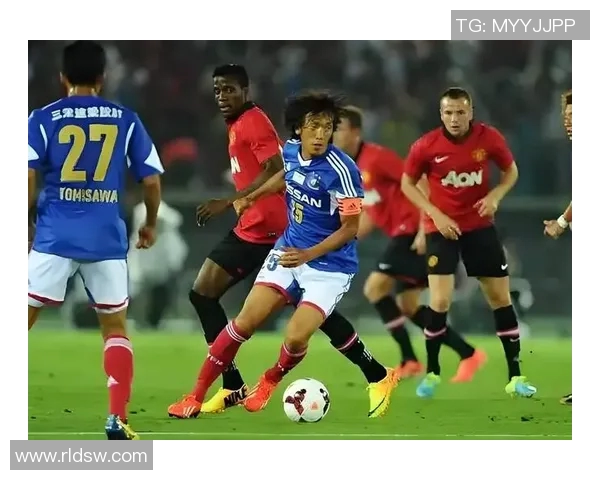 埃因霍温主场迎战奥斯积克期待精彩对决与球队表现分析