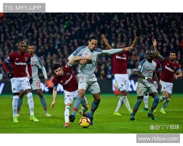 利物浦主场迎战西汉姆联期待重返胜利轨道的激烈对决 利物浦主场迎战西汉姆联期待重返胜利轨道的激烈对决